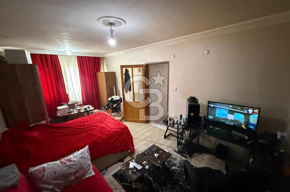 İzmir Bayraklıda site içi 3+1 satılık daire
