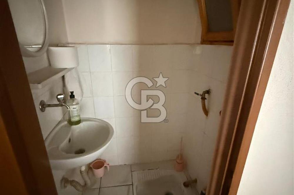 İzmir Bayraklıda site içi 3+1 satılık daire