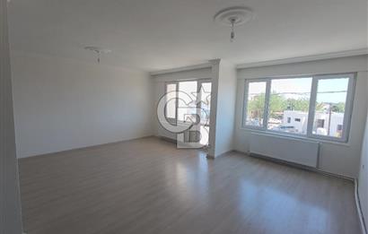 GELİBOLU YAZICIZADE'DE DENİZ MANZARALI YENİLENMİŞ 3+1 KİRALIK DAİRE