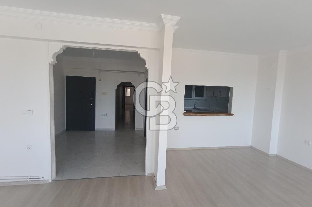 GELİBOLU YAZICIZADE'DE DENİZ MANZARALI YENİLENMİŞ 3+1 KİRALIK DAİRE