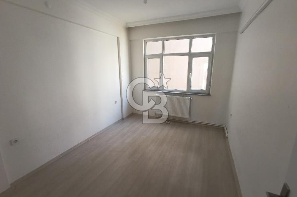 GELİBOLU YAZICIZADE'DE DENİZ MANZARALI YENİLENMİŞ 3+1 KİRALIK DAİRE