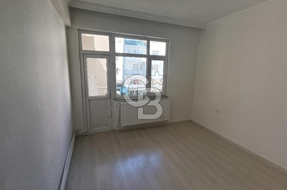 GELİBOLU YAZICIZADE'DE DENİZ MANZARALI YENİLENMİŞ 3+1 KİRALIK DAİRE