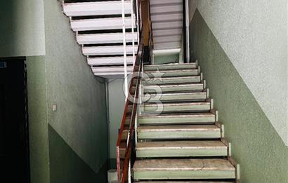BAĞDAT CADDESİ SUADİYE’DE PRESTİJLİ TABELA DEĞERİ YÜKSEK OFİS