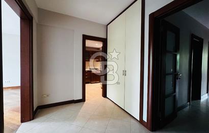 BAĞDAT CADDESİ SUADİYE’DE PRESTİJLİ TABELA DEĞERİ YÜKSEK OFİS