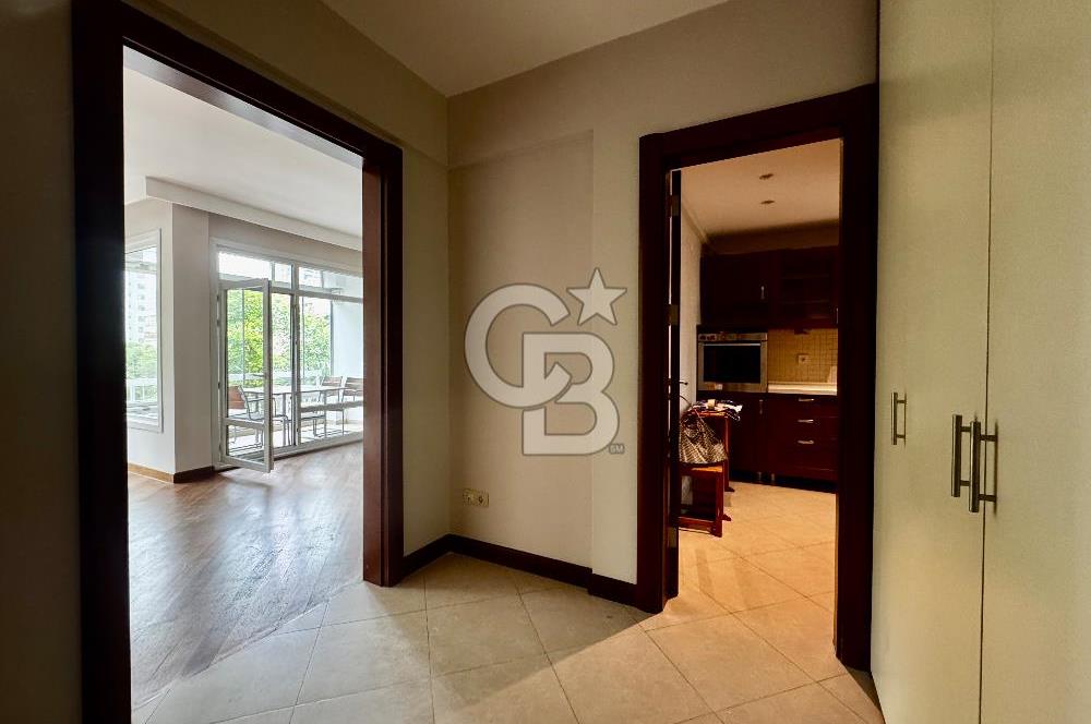 BAĞDAT CADDESİ SUADİYE’DE PRESTİJLİ TABELA DEĞERİ YÜKSEK OFİS