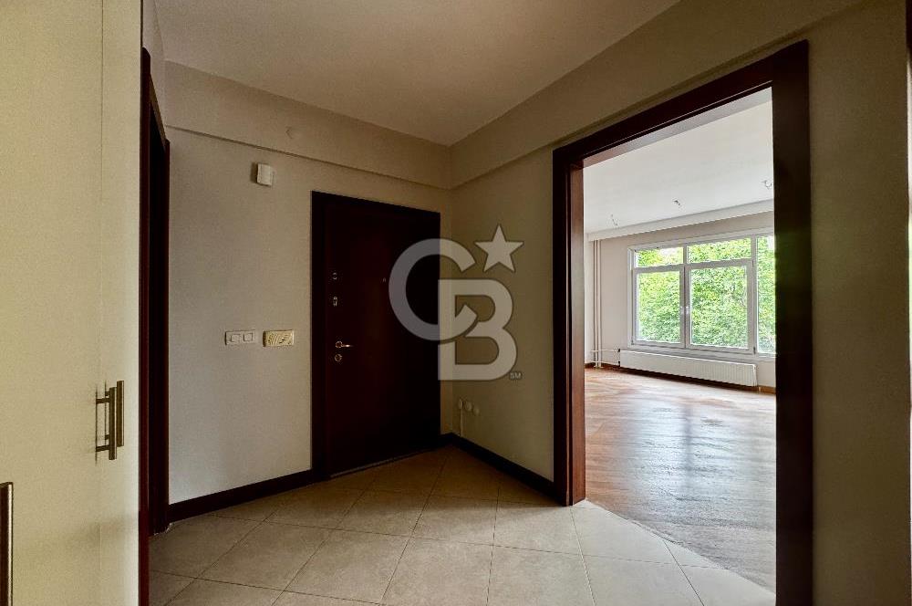 BAĞDAT CADDESİ SUADİYE’DE PRESTİJLİ TABELA DEĞERİ YÜKSEK OFİS