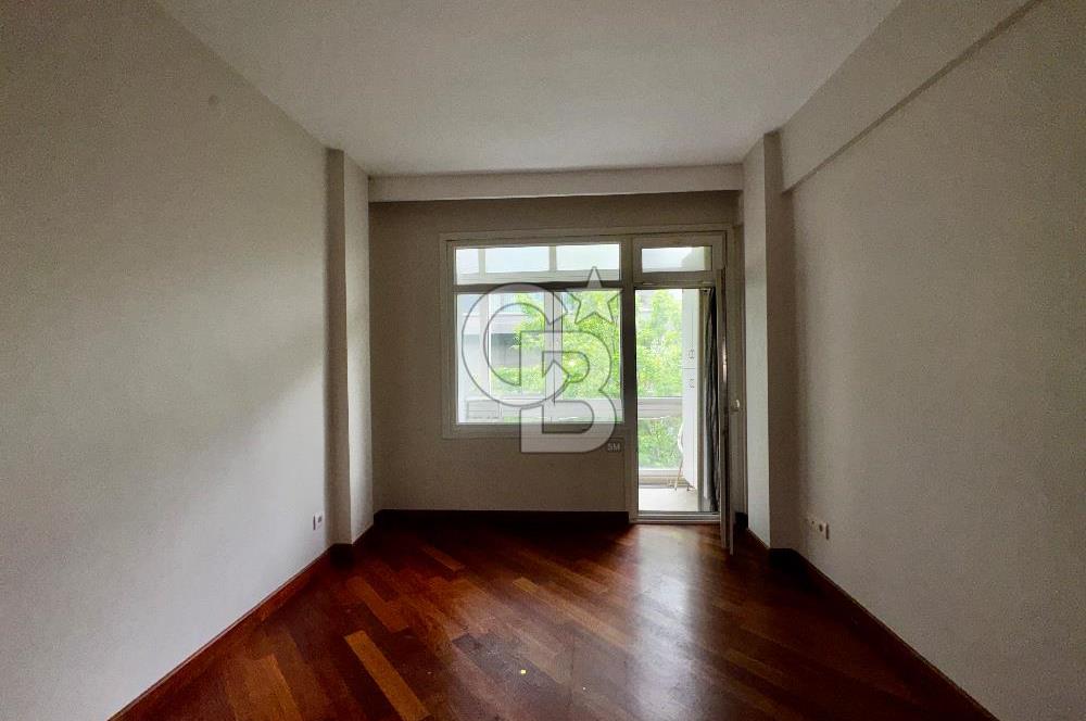 BAĞDAT CADDESİ SUADİYE’DE PRESTİJLİ TABELA DEĞERİ YÜKSEK OFİS