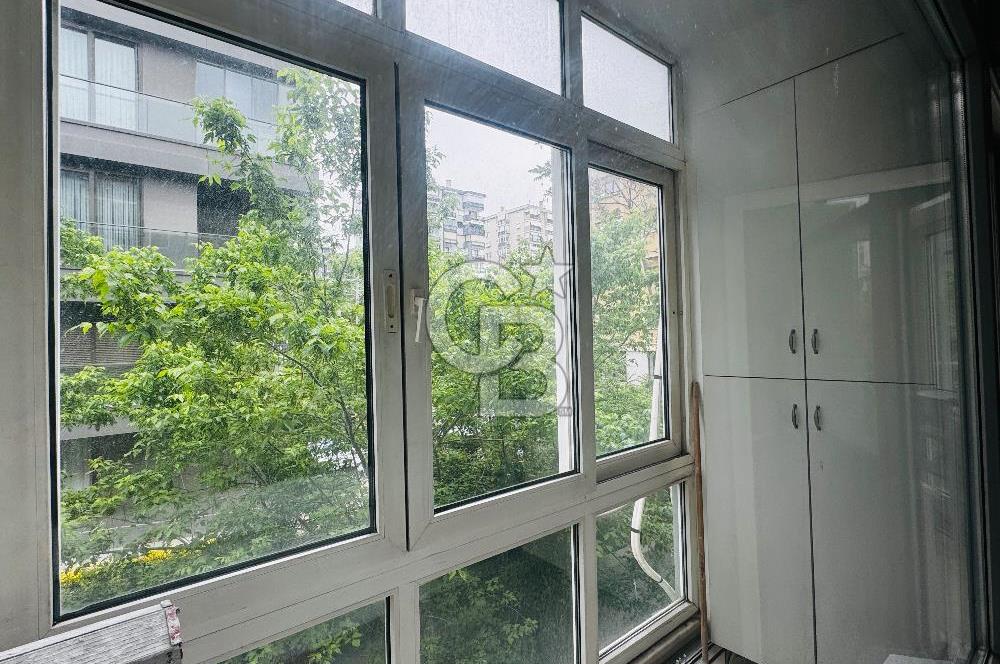 BAĞDAT CADDESİ SUADİYE’DE PRESTİJLİ TABELA DEĞERİ YÜKSEK OFİS