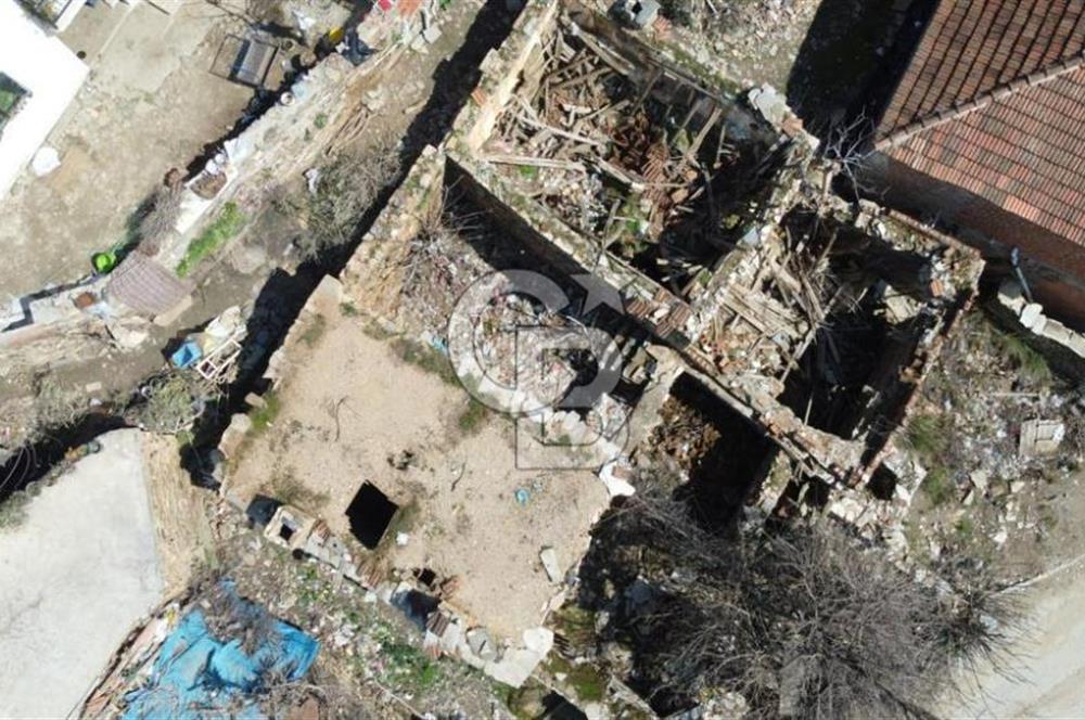 İzmir Bayındır Önü Açık Yola Cepheli Satılık Müstakil Ev ve Arsa