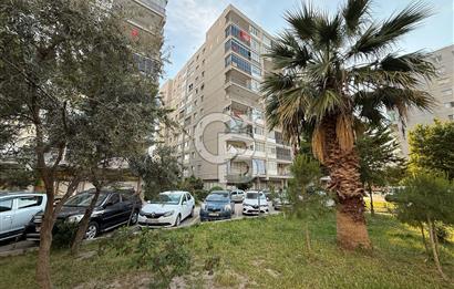 İzmir Bayraklıda site içi 3+1 satılık daire