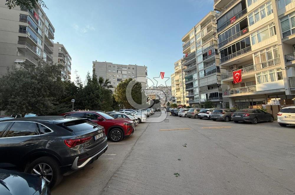 İzmir Bayraklıda site içi 3+1 satılık daire
