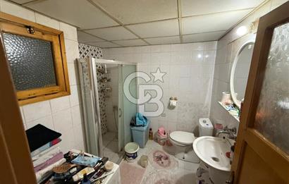 İzmir Bayraklıda site içi 3+1 satılık daire