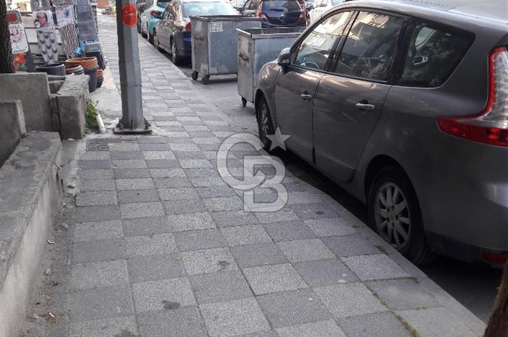 Metroya Yakın, Cadde Cepheli 2+1 Satılık Daire