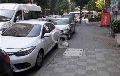 Metroya Yakın, Cadde Cepheli 2+1 Satılık Daire