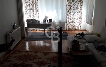 Metroya Yakın, Cadde Cepheli 2+1 Satılık Daire