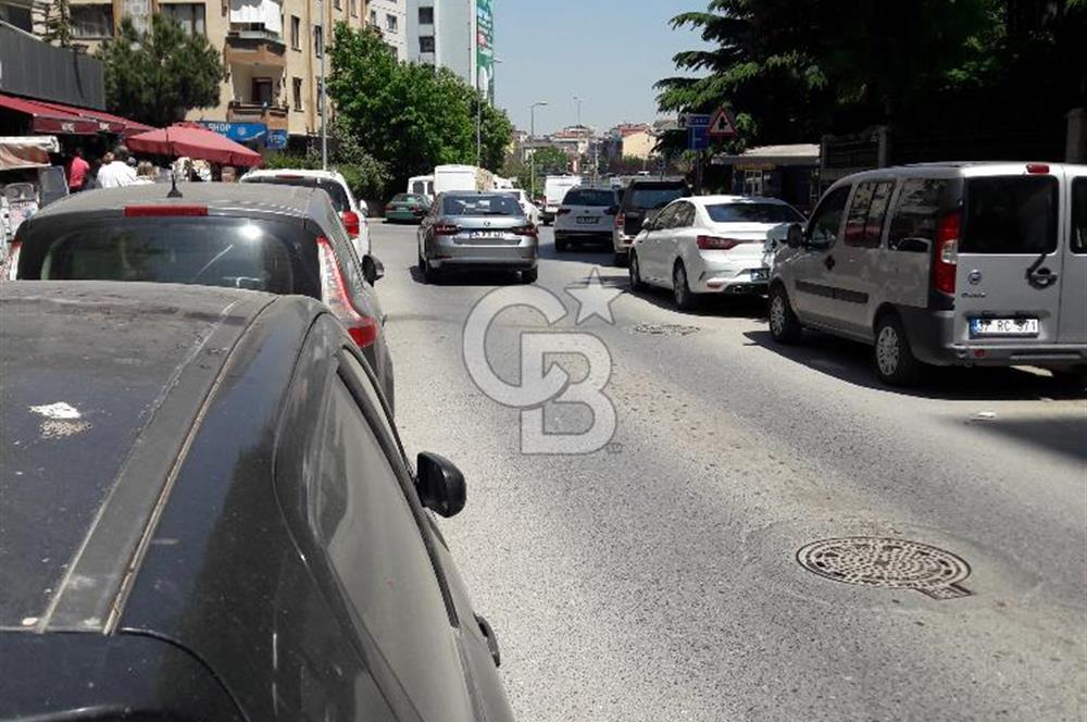 Metroya Yakın, Cadde Cepheli 2+1 Satılık Daire