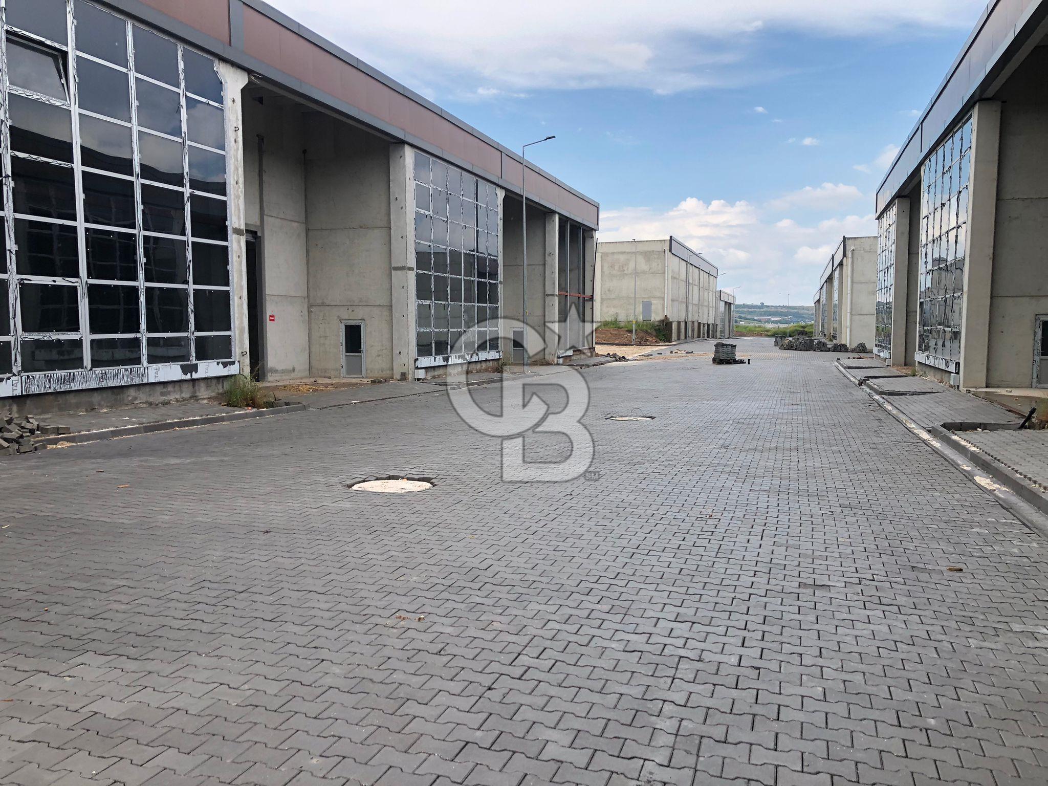 CB KİNG'DEN ORGANİZE SANAYİ MARANGOZLAR SİTESİ KİRALIK DÜKKAN