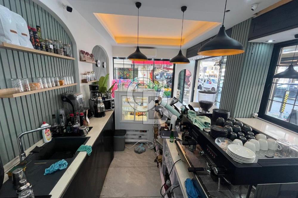 MİTHATPAŞA CADDESİ’NDE DEVREN KİRALIK KÖŞE DÜKKAN