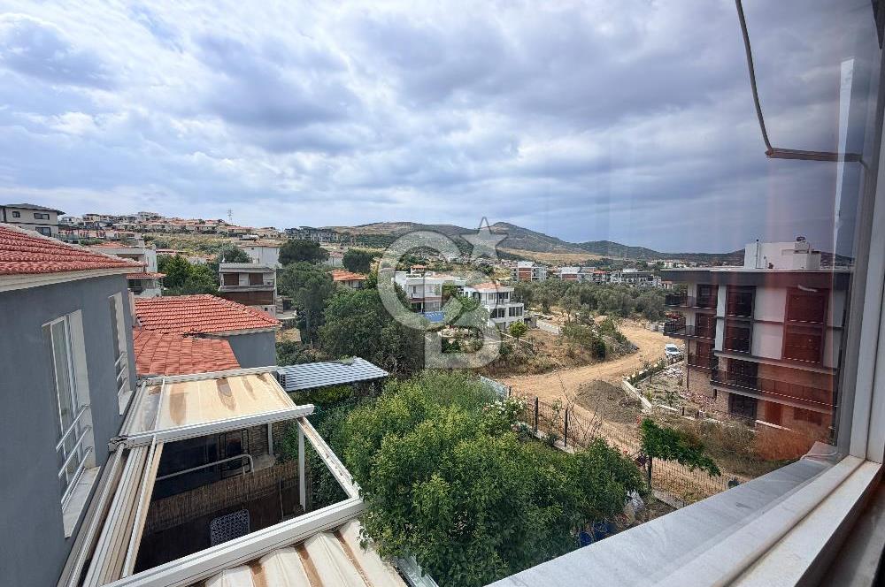 YENİFOÇA'DA SATILIK 2+1 BAHÇELİ MÜSTAKİL EV