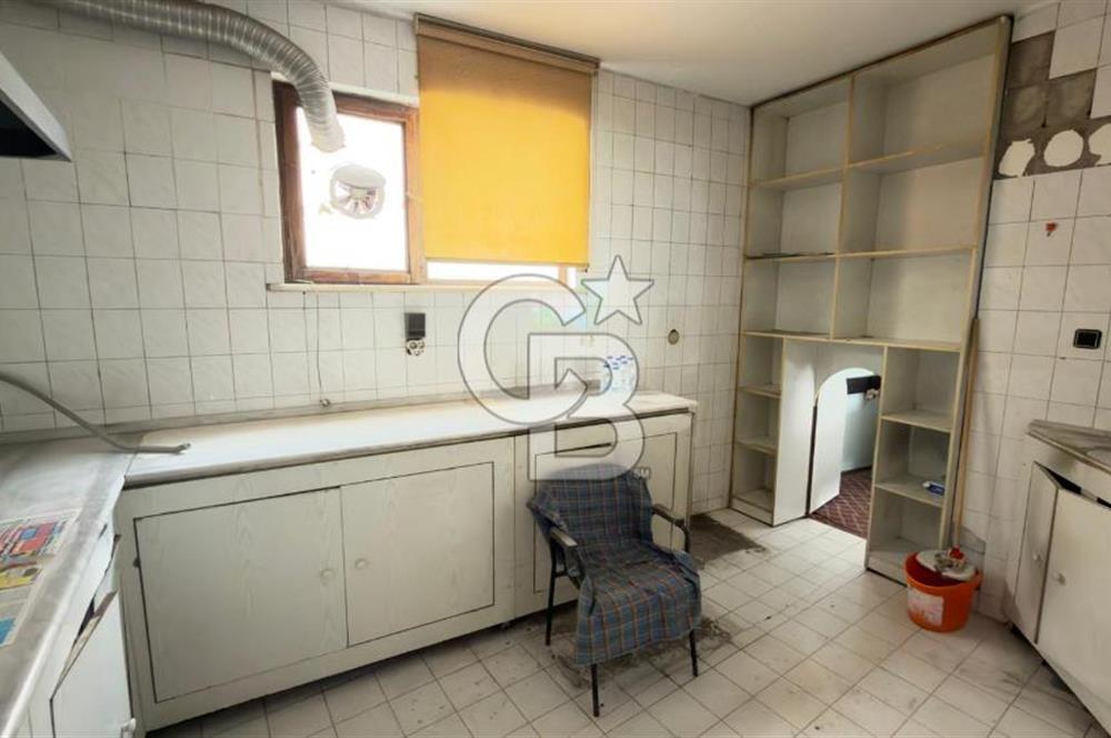 ANITTEPE GENÇLİK CADDESİNDE SATILIK MERKEZİ KONUMLU DÜKKAN