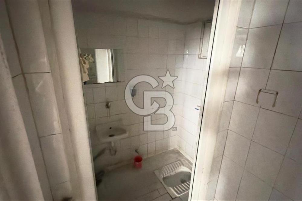 ANITTEPE GENÇLİK CADDESİNDE SATILIK MERKEZİ KONUMLU DÜKKAN