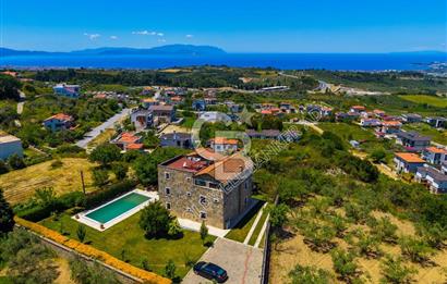 Kuşadası Yaylaköy’de Full Deniz Manzaralı, Zeytinlik İçerisinde Satılık Özel Malikane