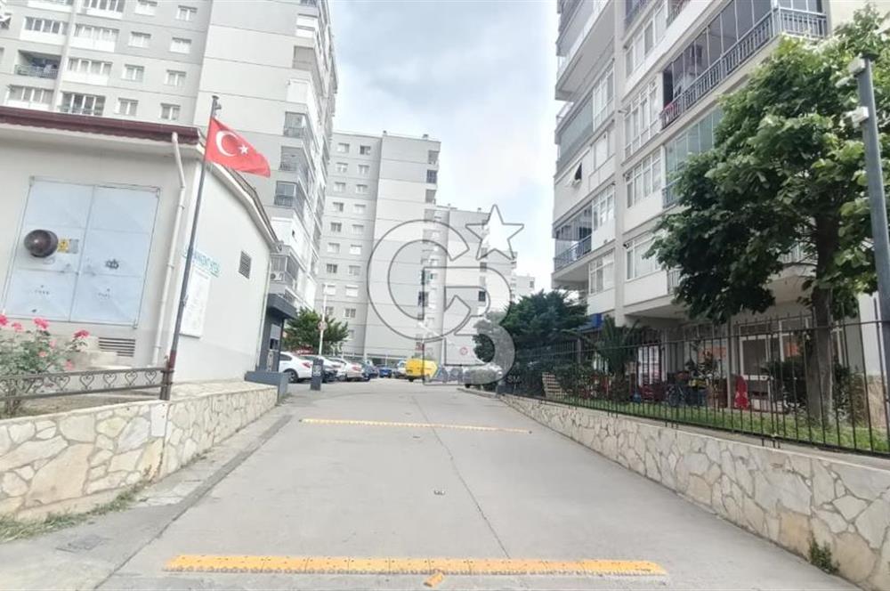 Bayraklı Tepekule'de Satılık 3+1 Site İçi Daire