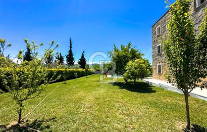 Kuşadası Yaylaköy’de Full Deniz Manzaralı, Zeytinlik İçerisinde Satılık Özel Malikane