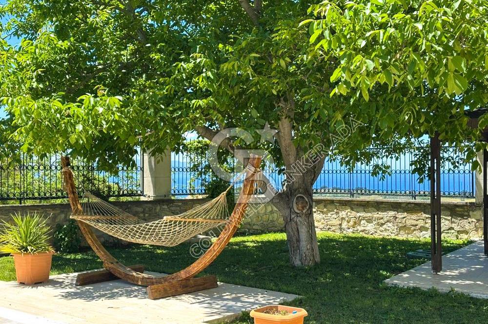 Kuşadası Yaylaköy’de Full Deniz Manzaralı, Zeytinlik İçerisinde Satılık Özel Malikane