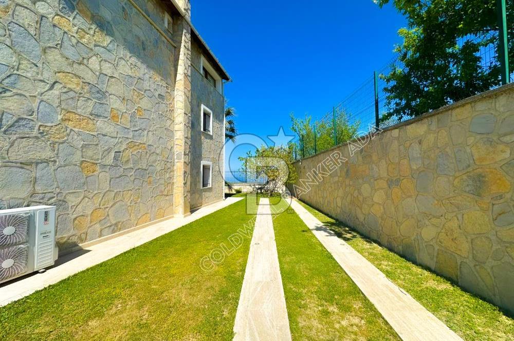 Kuşadası Yaylaköy’de Full Deniz Manzaralı, Zeytinlik İçerisinde Satılık Özel Malikane