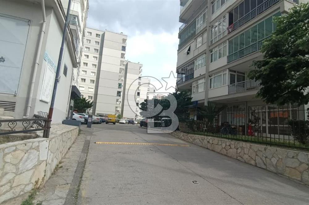Bayraklı Tepekule'de Satılık 3+1 Site İçi Daire