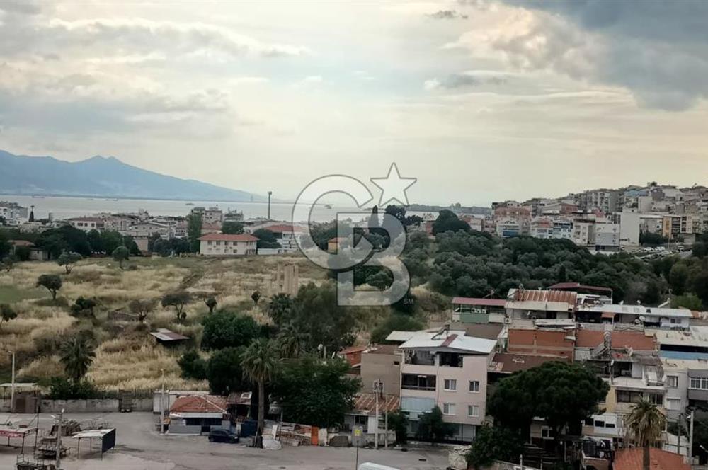 Bayraklı Tepekule'de Satılık 3+1 Site İçi Daire
