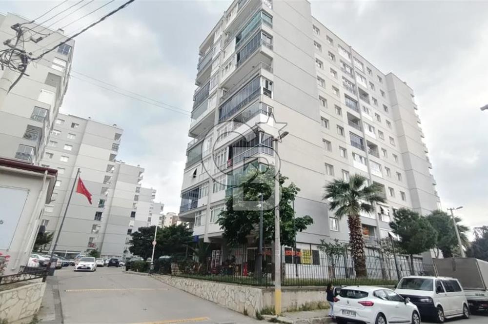 Bayraklı Tepekule'de Satılık 3+1 Site İçi Daire