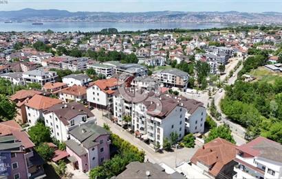 Barbaros'ta Kiralık Geniş 3+1 130 M ² Bahçe Dubleks Daire