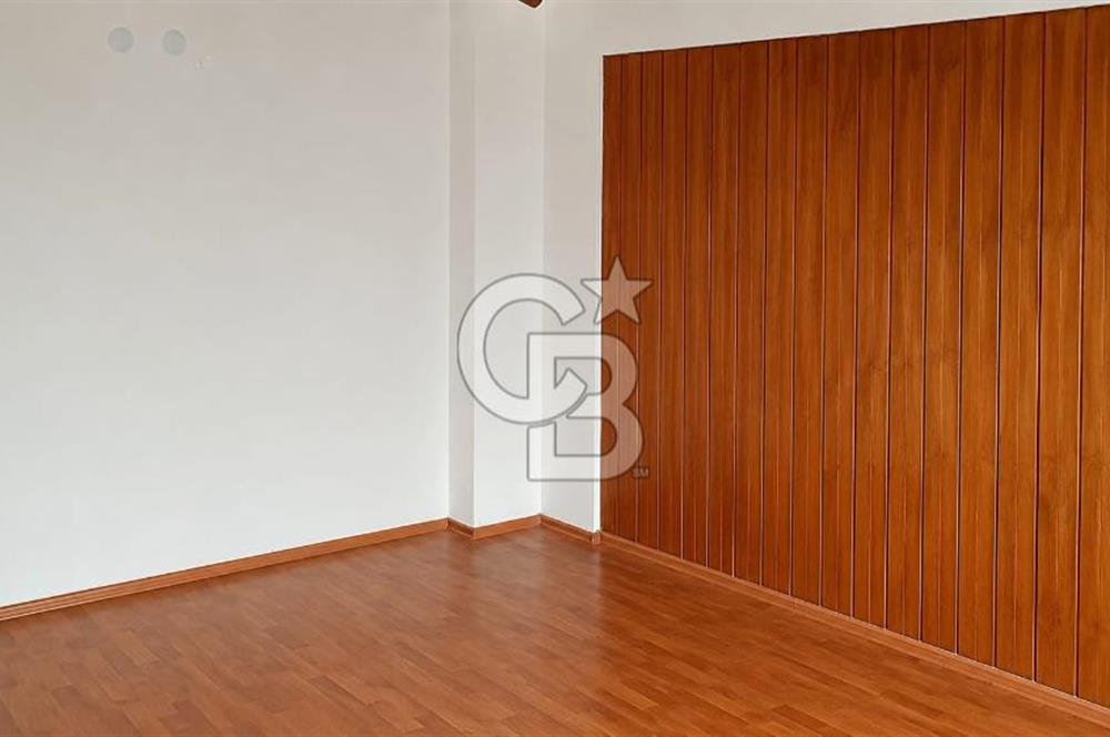 KARŞIYAKA ÇARŞININ GÖBEĞİNDE  2+1 KLASİK 80 m2 ARAKAT DAİRE