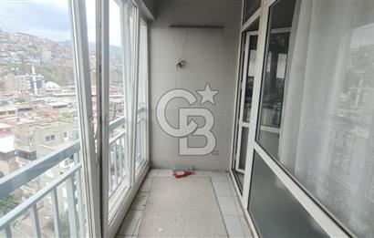Bayraklı Tepekule'de Satılık 3+1 Site İçi Daire