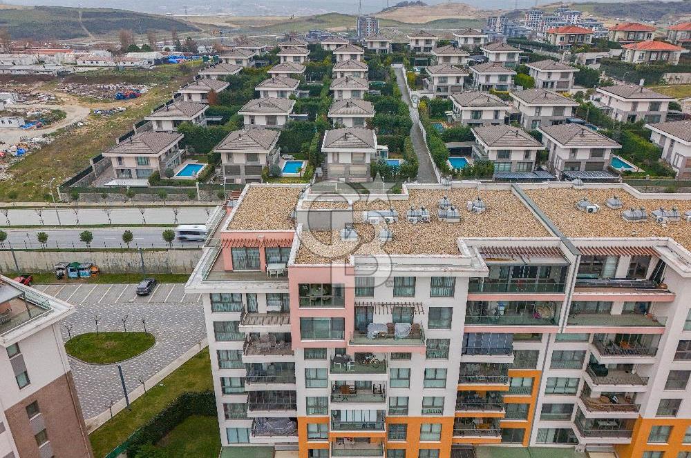 Bahçeşehir Eston Şehir Vadi Manzaralı 4+1 Satılık Lüks Daire