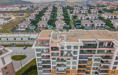 Bahçeşehir Eston Şehir Vadi Manzaralı 4+1 Satılık Lüks Daire