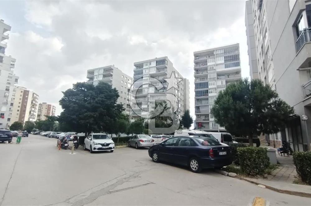 Bayraklı Tepekule'de Satılık 3+1 Site İçi Daire