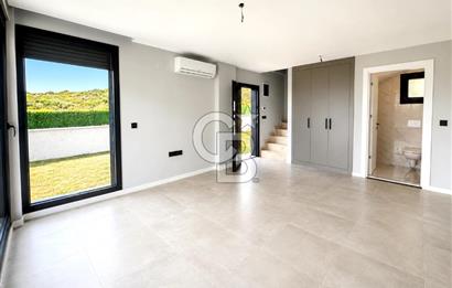 Karaburun Bözköy'de 3+1 Satılık Havuzlu Villa