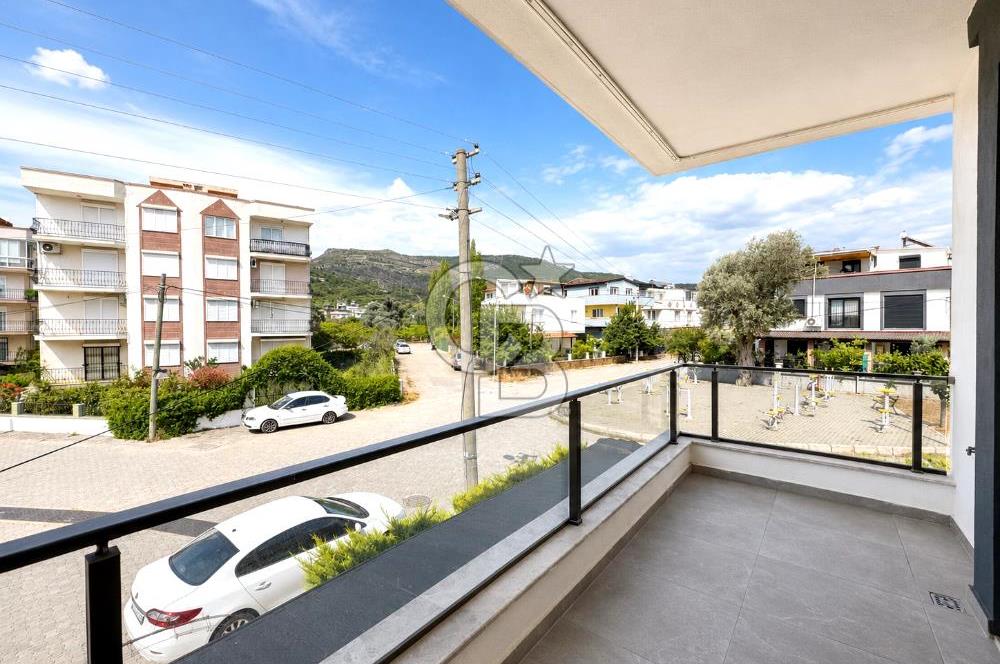 Seferihisar Ürkmez'de Satılık 4+1 182 m2 Villa
