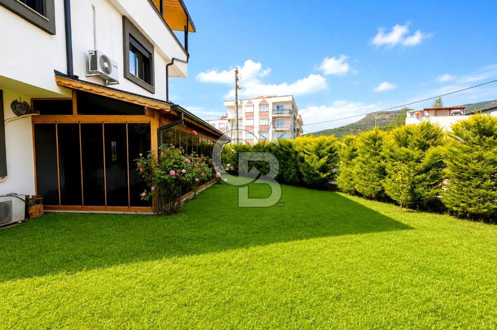 Seferihisar Ürkmez'de Satılık 4+1 182 m2 Villa