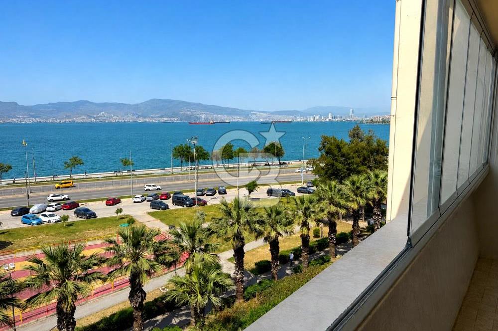 Güzelyalı'da 3+1 Otoparklı Satılık Yalı Dairesi