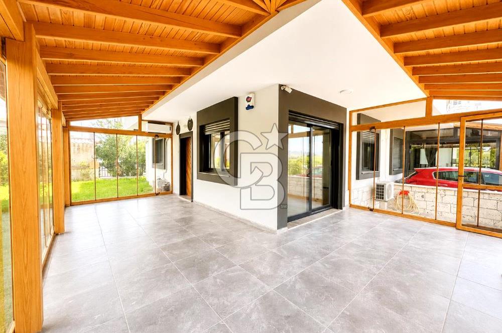 Seferihisar Ürkmez'de Satılık 4+1 182 m2 Villa