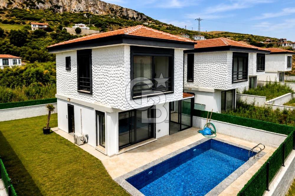Karaburun Bözköy'de 3+1 Satılık Havuzlu Villa