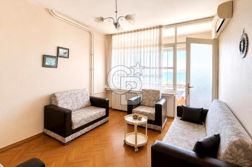 Güzelyalı'da 3+1 Otoparklı Satılık Yalı Dairesi