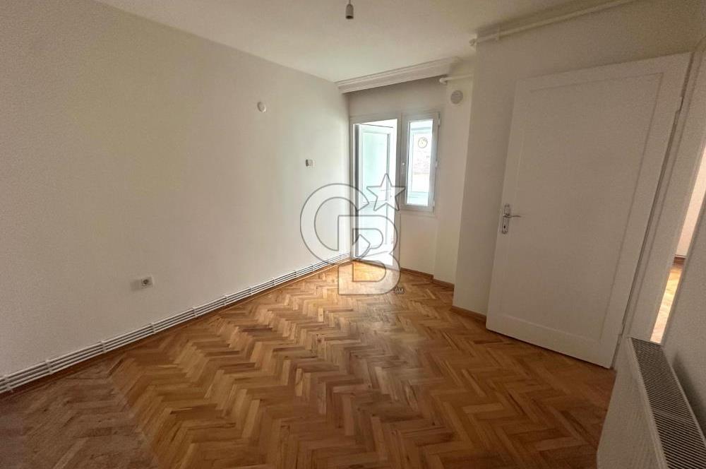 Karşıyaka Belediye Çarşı İzban Yakını Köşe 3+1 Kiralık Daire