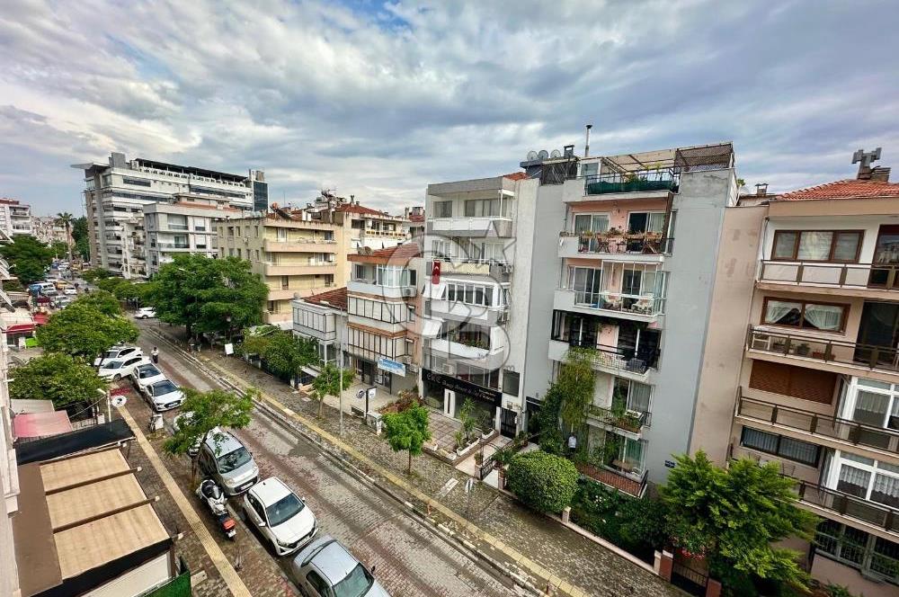 Karşıyaka Belediye Çarşı İzban Yakını Köşe 3+1 Kiralık Daire