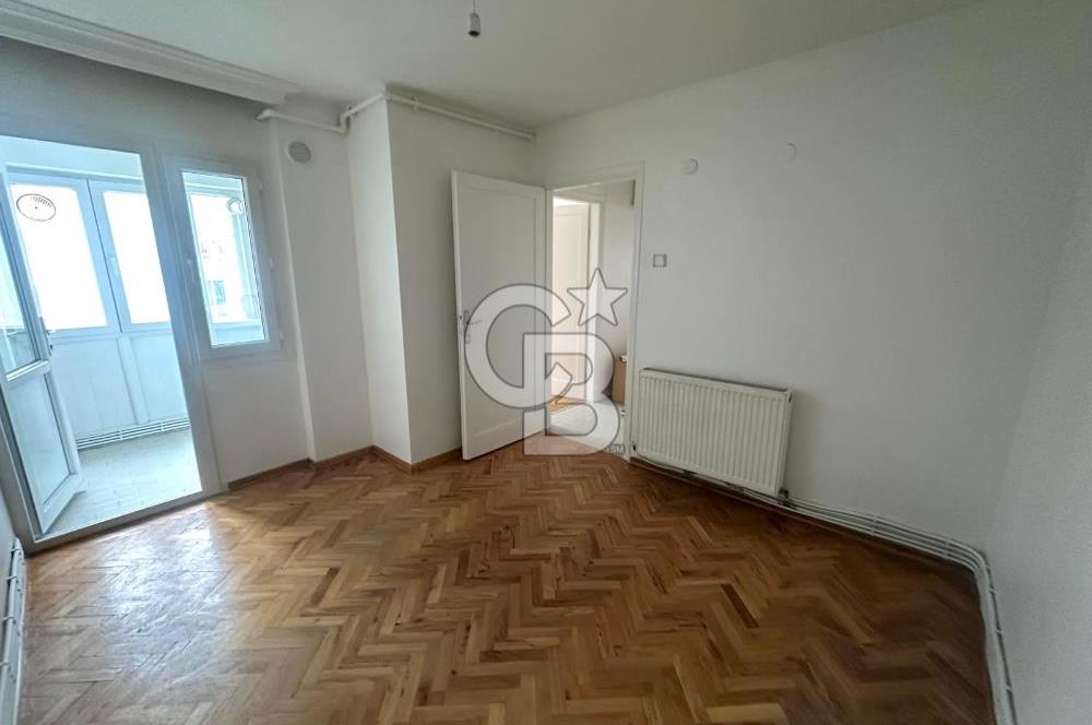 Karşıyaka Belediye Çarşı İzban Yakını Köşe 3+1 Kiralık Daire