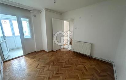 Karşıyaka Belediye Çarşı İzban Yakını Köşe 3+1 Kiralık Daire